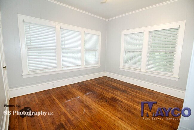 Building Photo - 700 Kirby Pl
