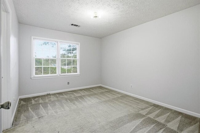 Building Photo - 1337 Sweet Pine Dr