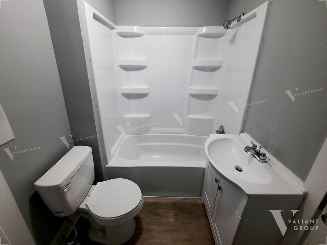 Building Photo - Cozy 2 Bedroom, 1 Bathroom Home in the Woodland Heights neighborhood