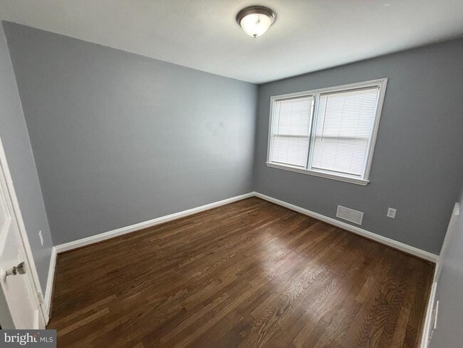 Building Photo - 7136 Eastbrook Ave
