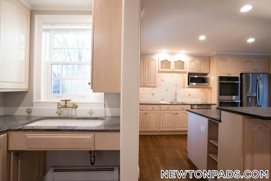 Building Photo - 40 Puddingstone Ln