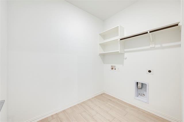 Building Photo - 14605 Little Water Dr