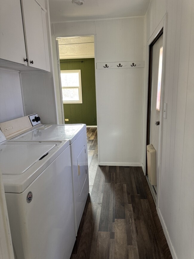 Building Photo - 514 E St