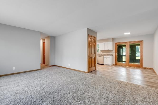 Building Photo - 2040 Blueberry Ln