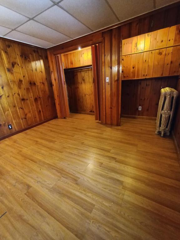 Building Photo - 109 Guy Park Ave