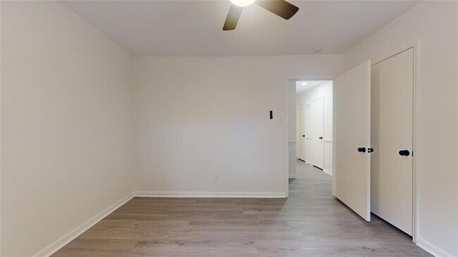 Building Photo - 811 Devonport Ln