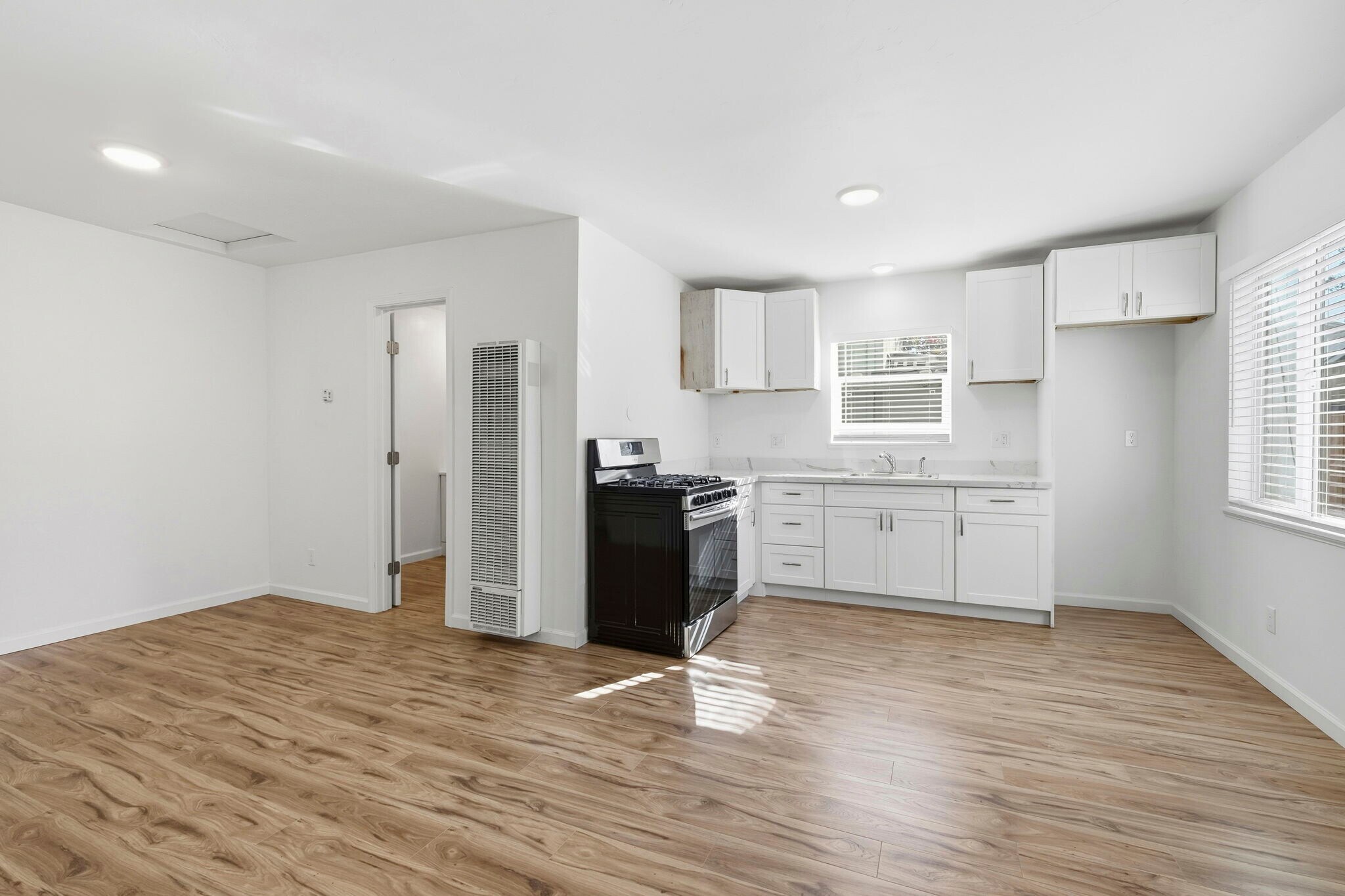 Building Photo - 114 Park Ave