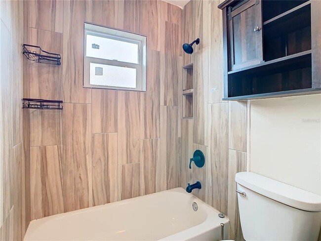 Building Photo - 1612 Fox Run Dr