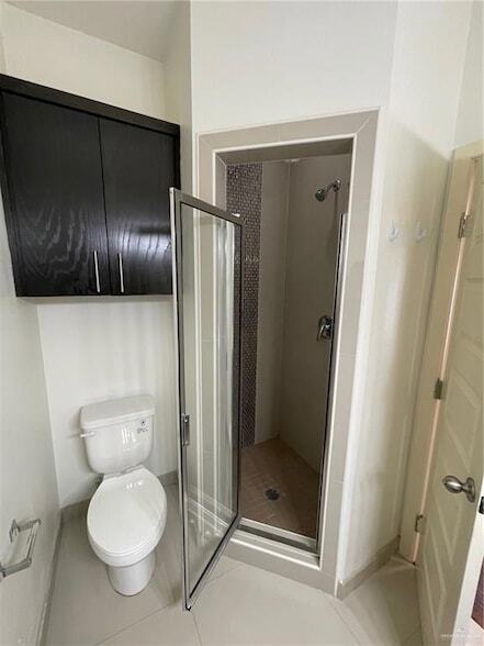 Building Photo - 1316 E Daffodil Ave