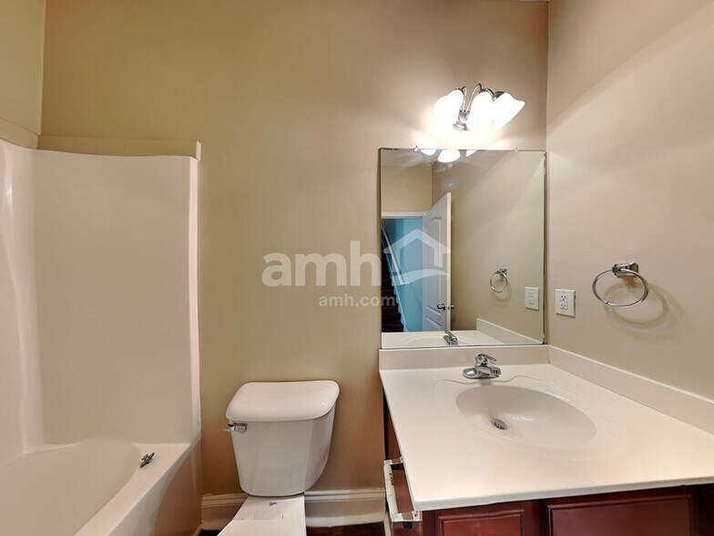 Building Photo - 82 Eagles Nest Dr