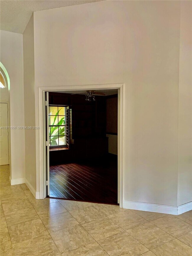 Building Photo - 834 Verona Lake Dr