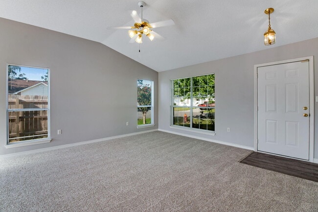 Building Photo - 987 John Wayne Cir