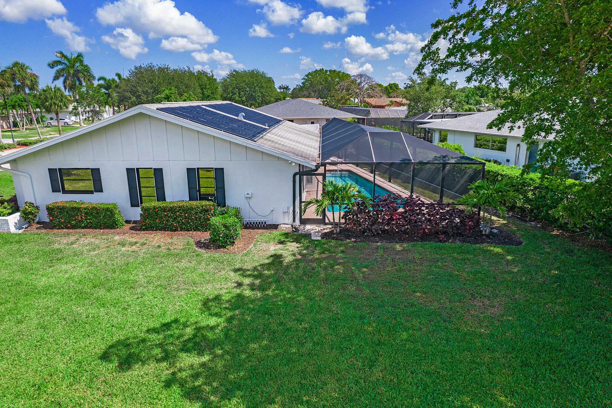 Building Photo - 27 Pebble Beach Blvd
