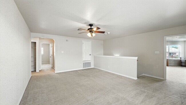 Building Photo - 4527 Summer Fall