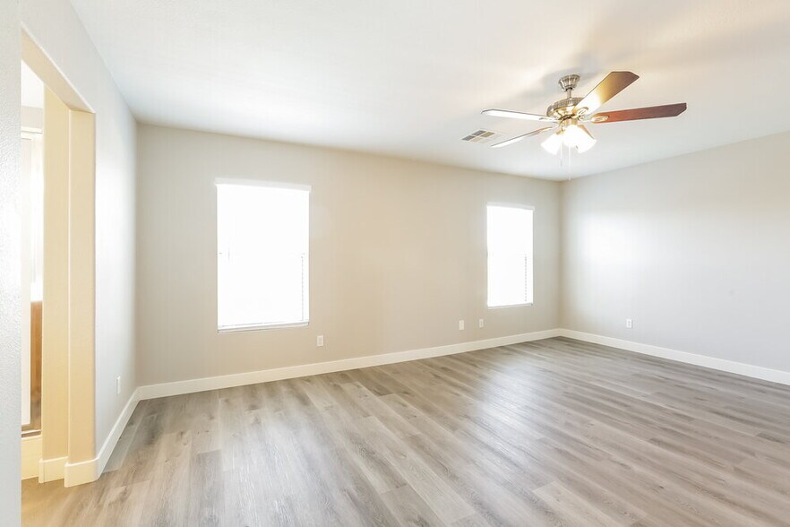 Building Photo - 6441 Pronghorn Ridge Ave