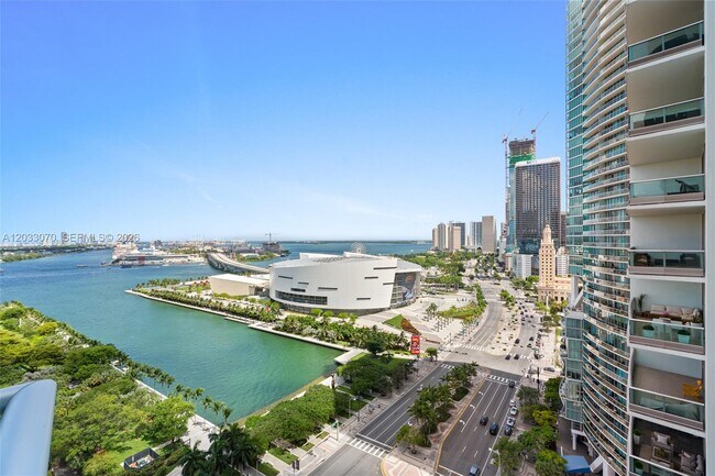 Building Photo - 900 Biscayne Blvd