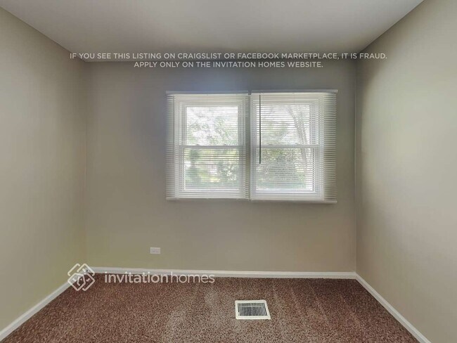 Building Photo - 159 E Timberlane Dr