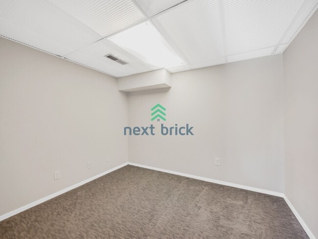Building Photo - Beautiful 3 beds, 1 bath Single Family Home is available for Rent in Renton!