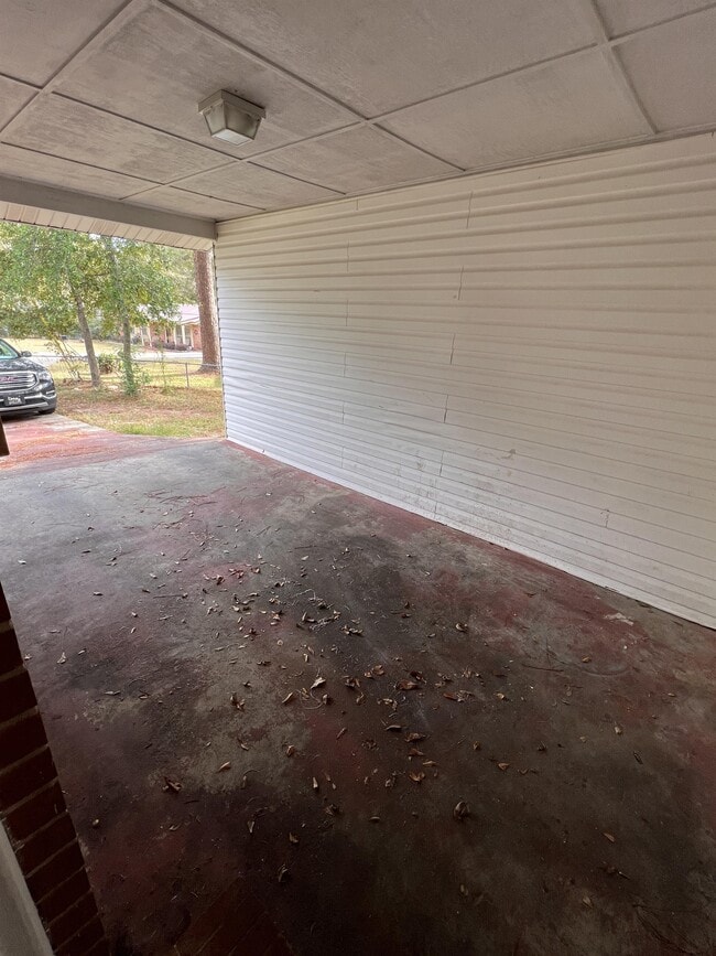 Building Photo - 106 Whiteoak Cir