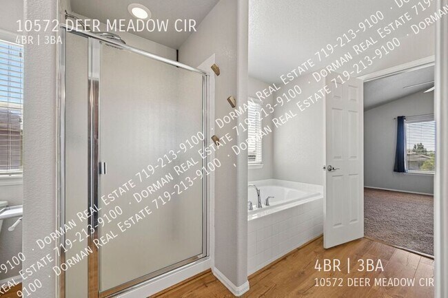 Building Photo - 10572 Deer Meadow Cir