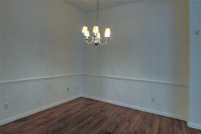 Building Photo - 322 Wild Bird Dr