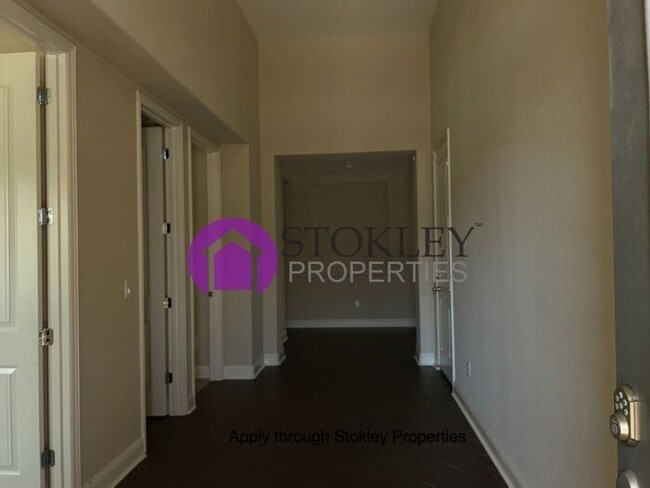 Building Photo - 2037 Aragon Dr
