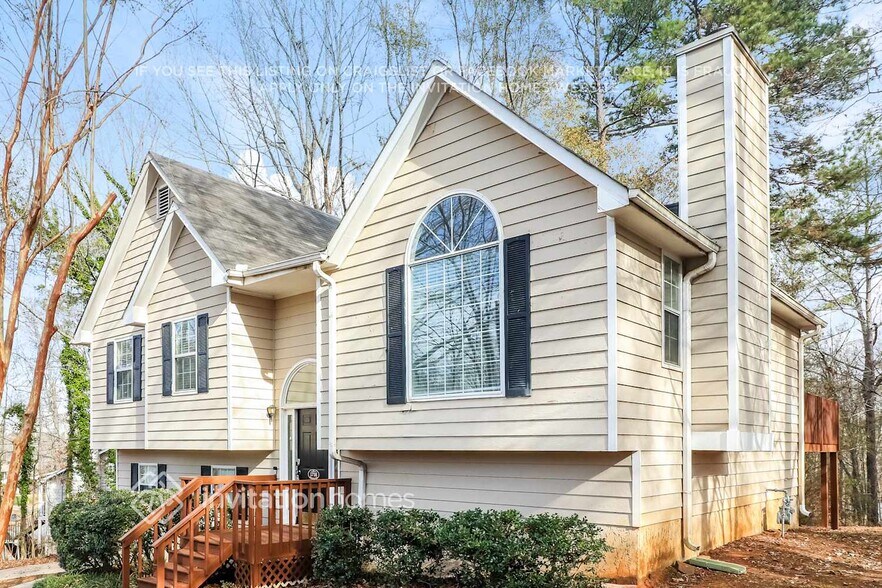 Building Photo - 1718 Independence Dr