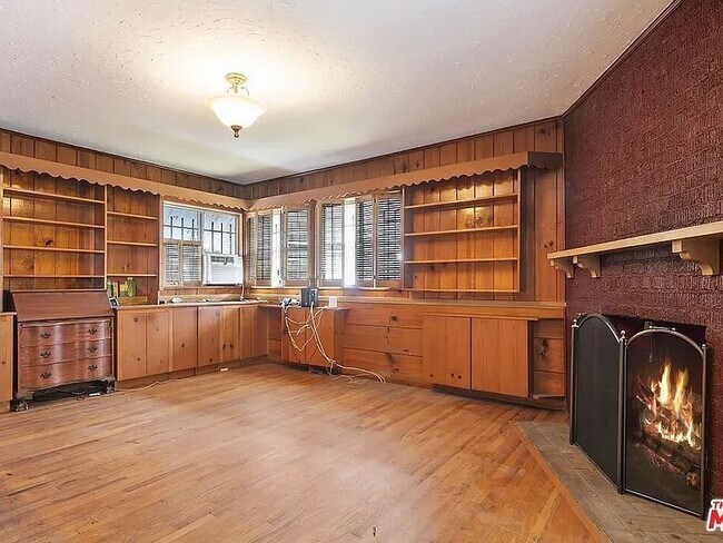 Building Photo - 1844 S Wooster St