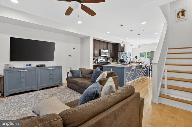 Building Photo - 1504 Earl St