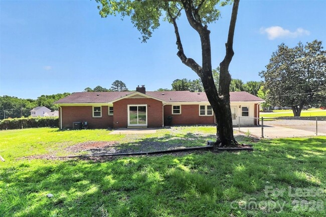 Building Photo - 6901 Ridge Ln Rd