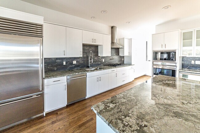 Building Photo - Beautiful Brookside SMART HOME now available!