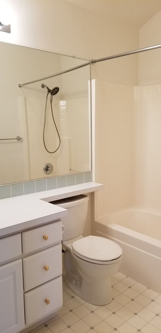 Building Photo - BETHANY CREST 3 BDRM, 2BTH