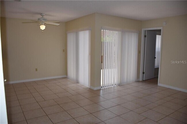 Building Photo - 470 Hunter Cir
