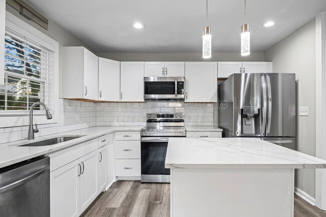 Building Photo - 2020 Whitfield St