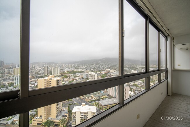 Building Photo - 2bd/2ba/1parking condo at Iolani Court Plaza