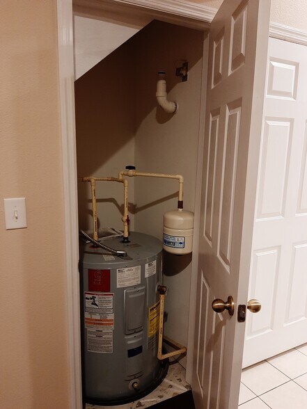 Building Photo - 13040 Shallowater Rd