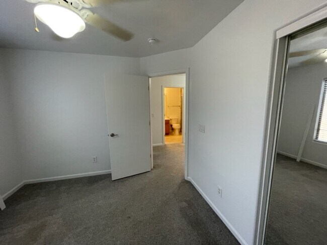 Building Photo - Chandler 3 Bedroom + Den Home | 2.5 Bath | 2-Car Garage | Warner & AZ Ave