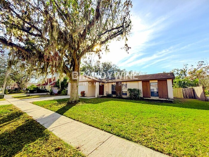 Building Photo - 734 Sandy Creek Dr