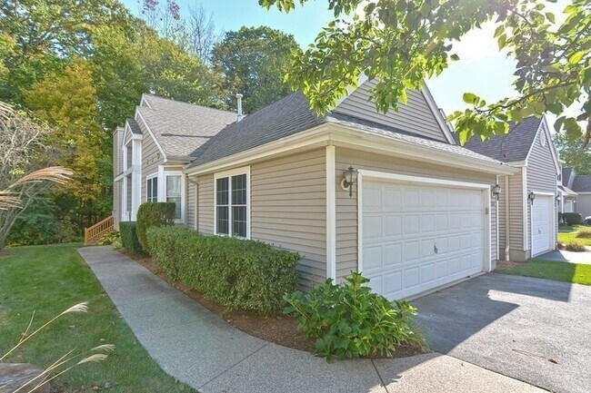 Building Photo - 123 Lordvale Blvd