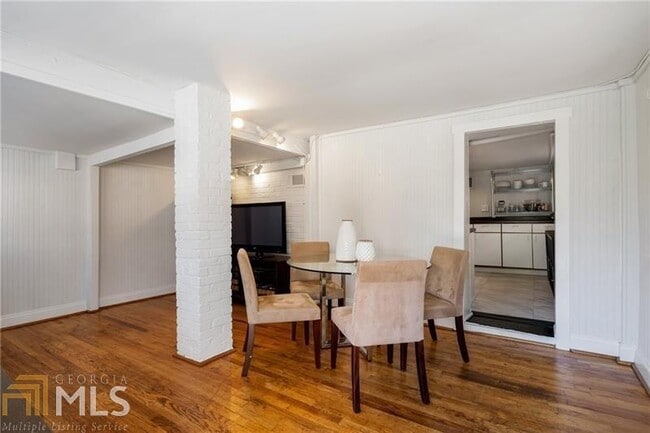 Building Photo - 861 Charles Allen Dr NE