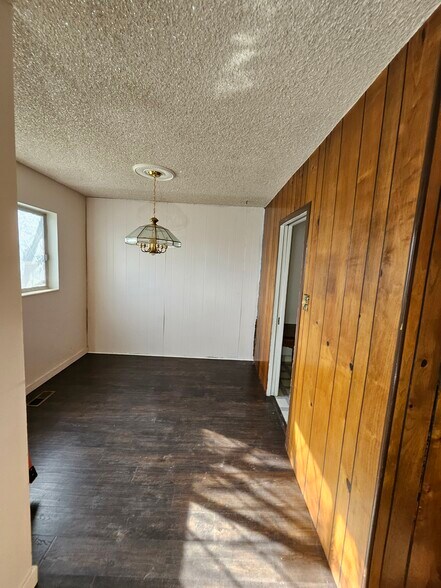 Building Photo - 5380 S 4420 W