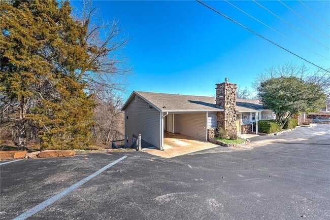 Building Photo - 14804 Dutchmans Dr