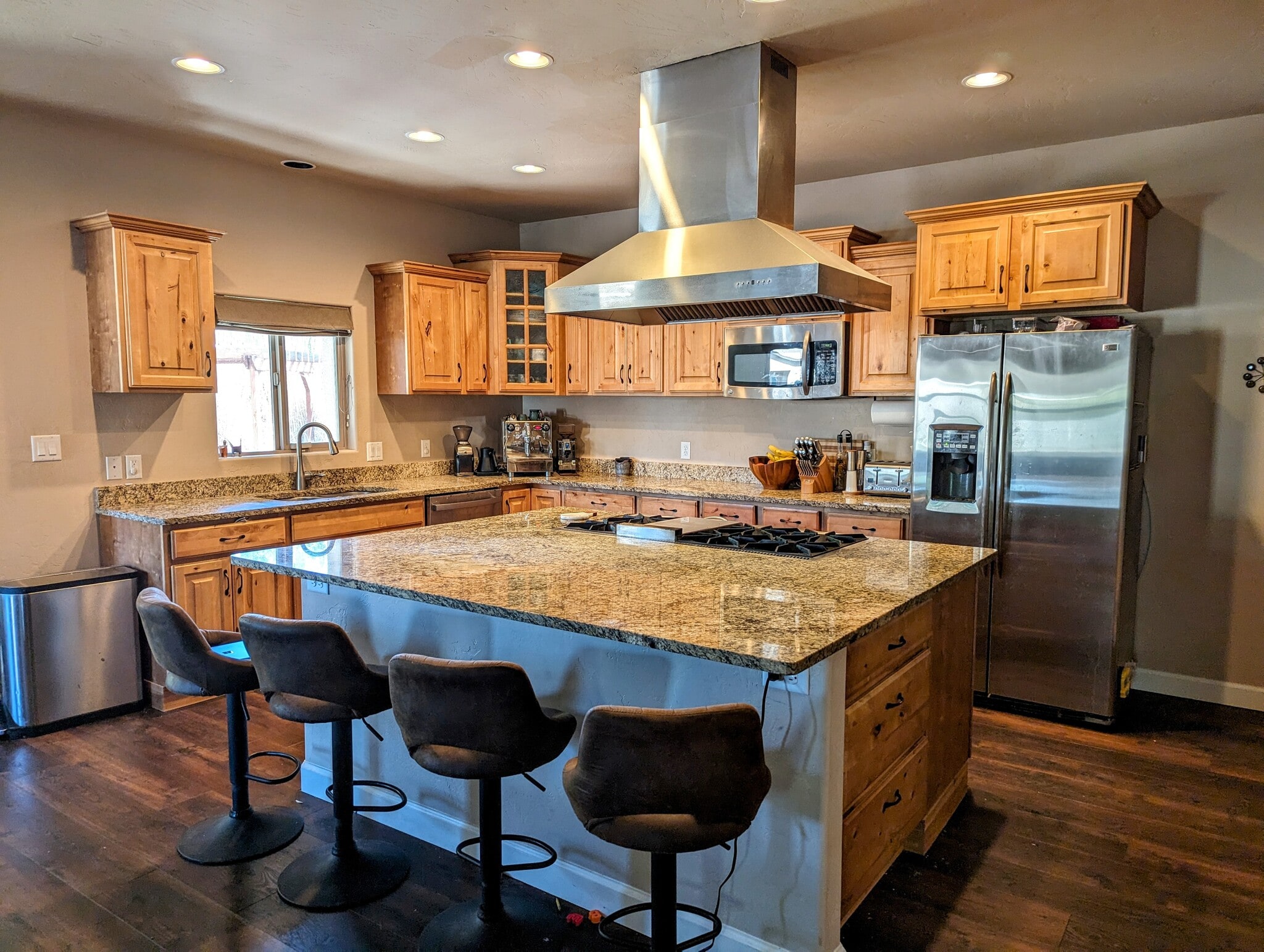 48" range and hood, stainless steel appliances - 2979 Fairway View Dr