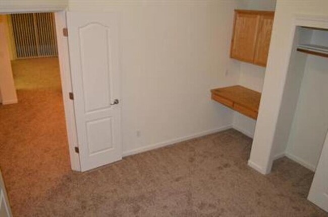 Building Photo - 2860 Blue Oak Ct