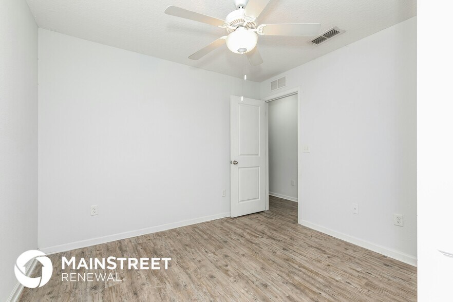 Building Photo - 530 Eiseman Wy