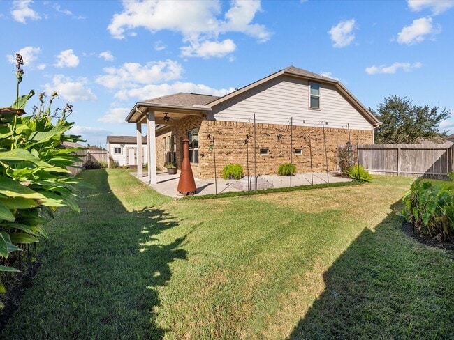 Building Photo - 6303 Wood Creek Ln