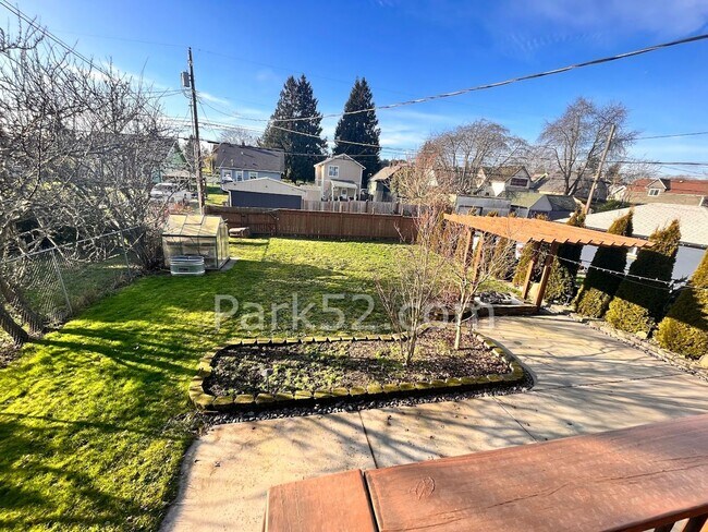 Building Photo - Beautiful Tacoma Single Family Home
