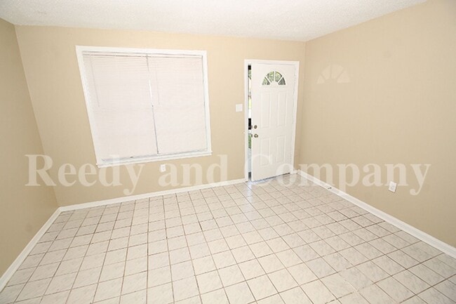 Building Photo - Duplex near Summer Ave. !!!FULL FIRST MONTH RENT FREE!!!