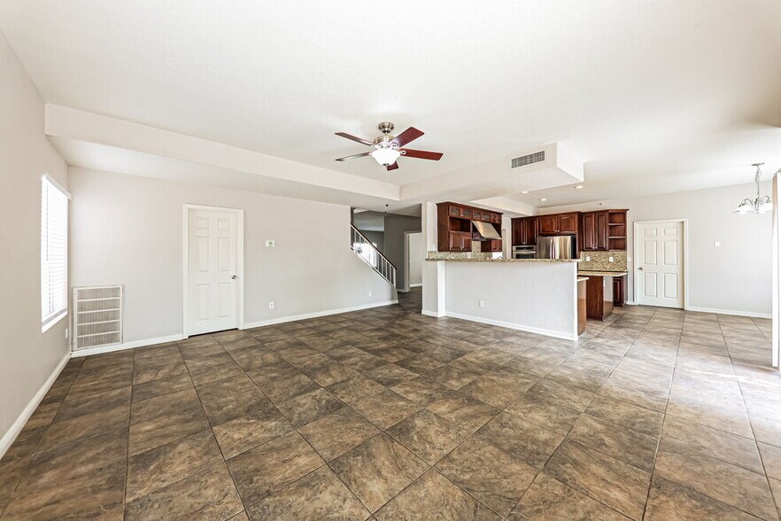 Building Photo - 3717 N Heather Ln