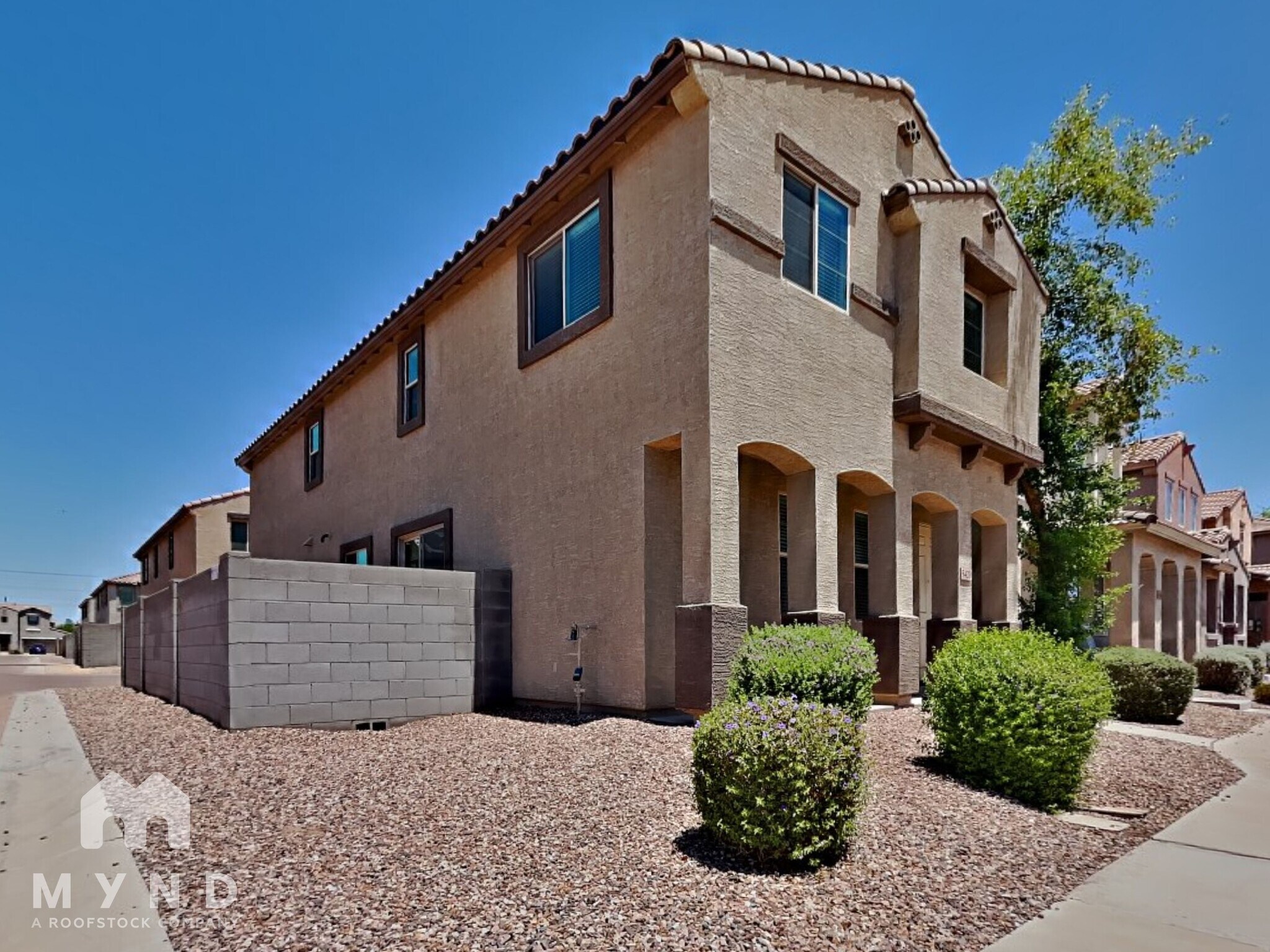 Building Photo - 5420 W Albeniz Pl